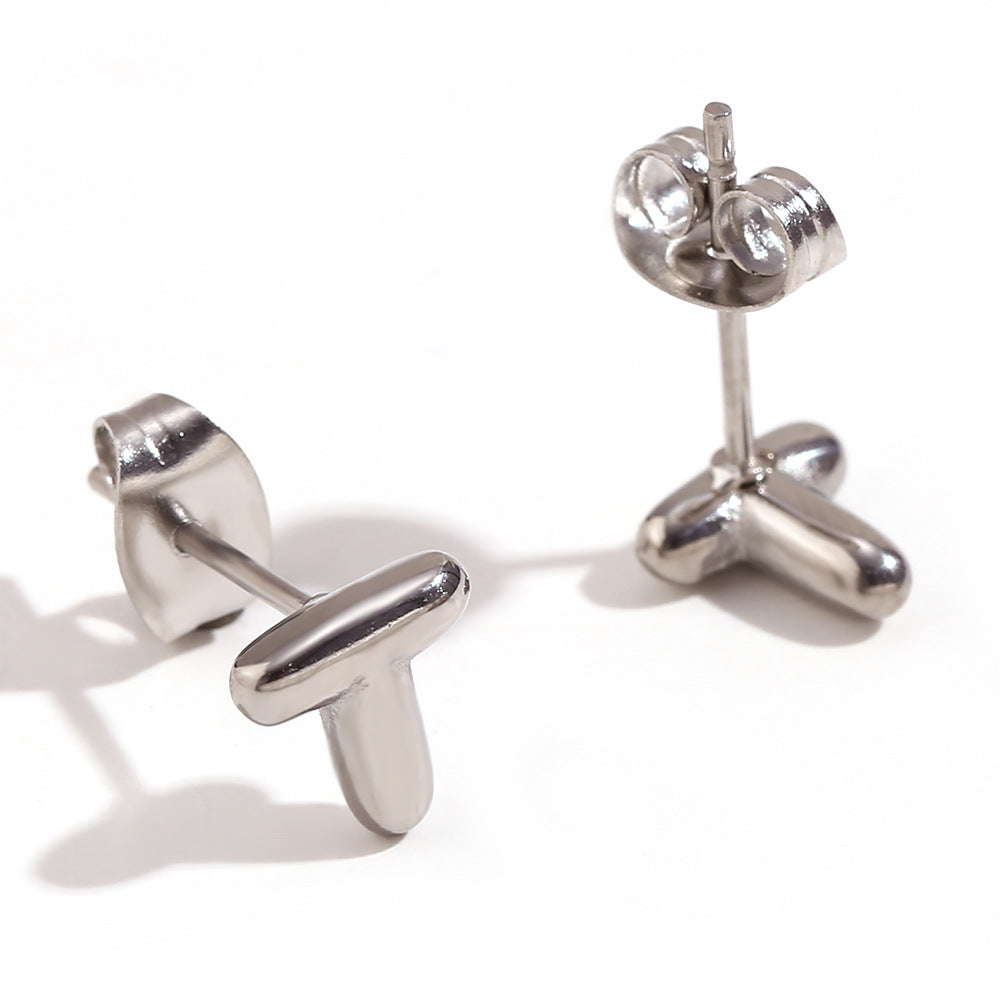 Orecchini a perno da donna con lettera geometrica moderna minimalista in acciaio al titanio placcato oro 18K