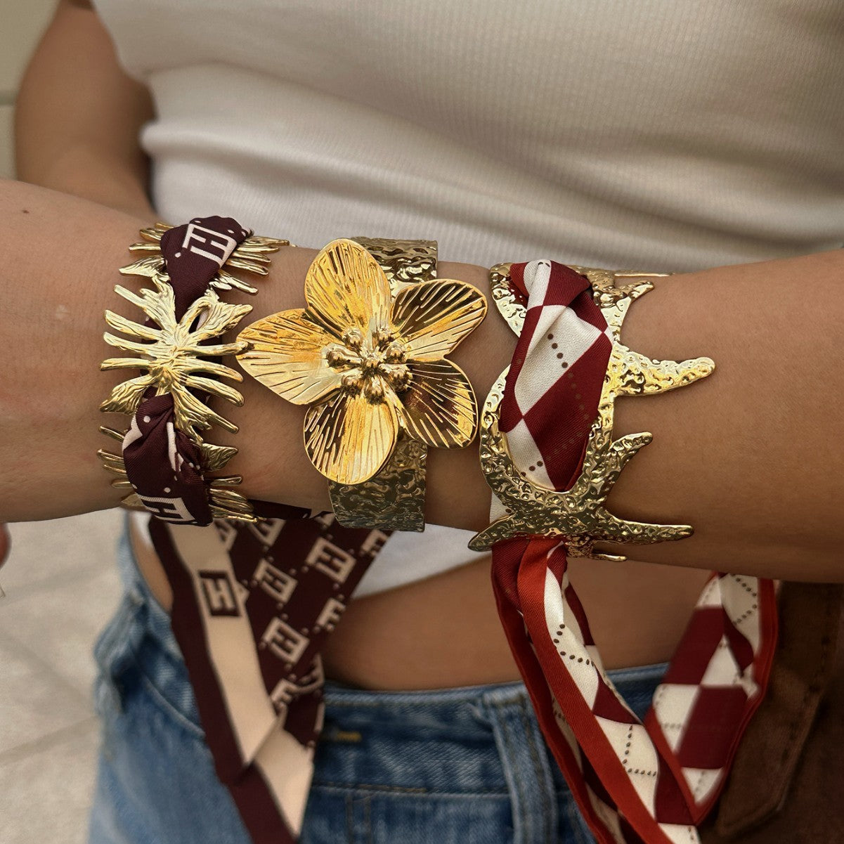 Elegant Floral Textured Plated Stainless Steel Bracelet Set for Women