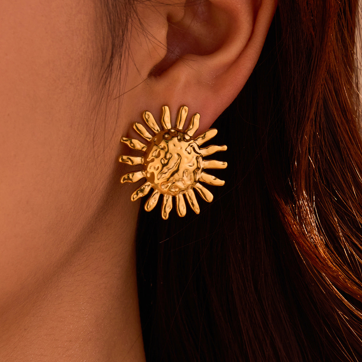 Pendientes minimalistas de acero de titanio texturizado para mujer con patrón de girasol, joyería de moda de inspiración vintage