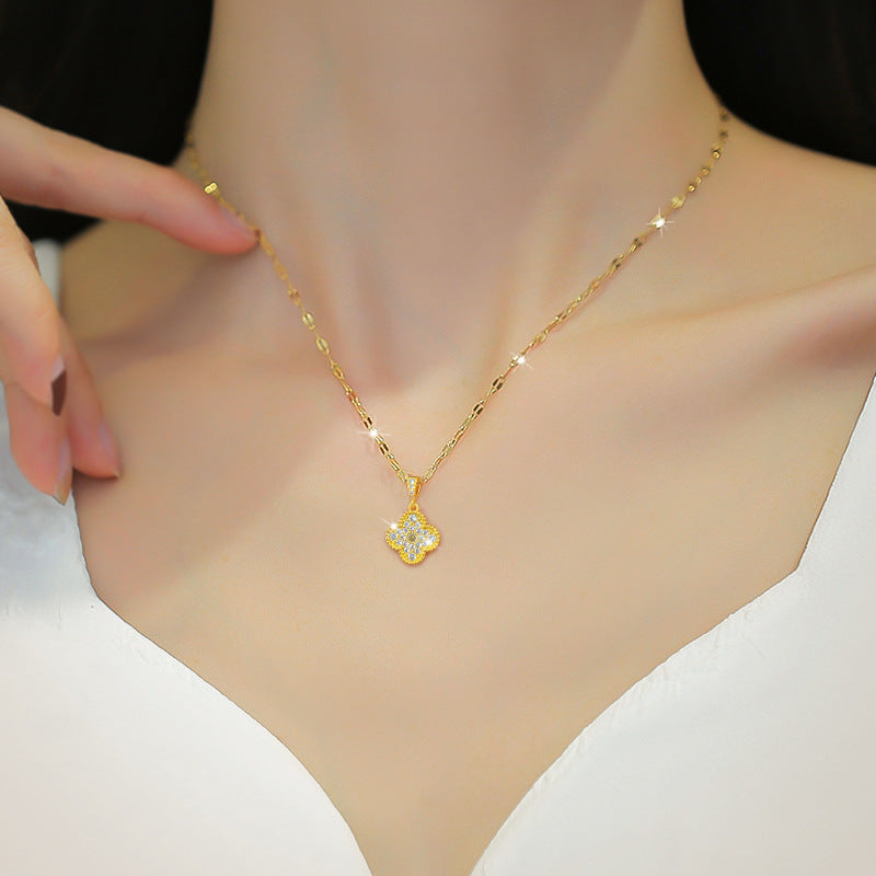 Collar con colgante de flor de diamantes de imitación microincrustados de lujo para mujer en acero de titanio con cadena tipo O de longitud ajustable