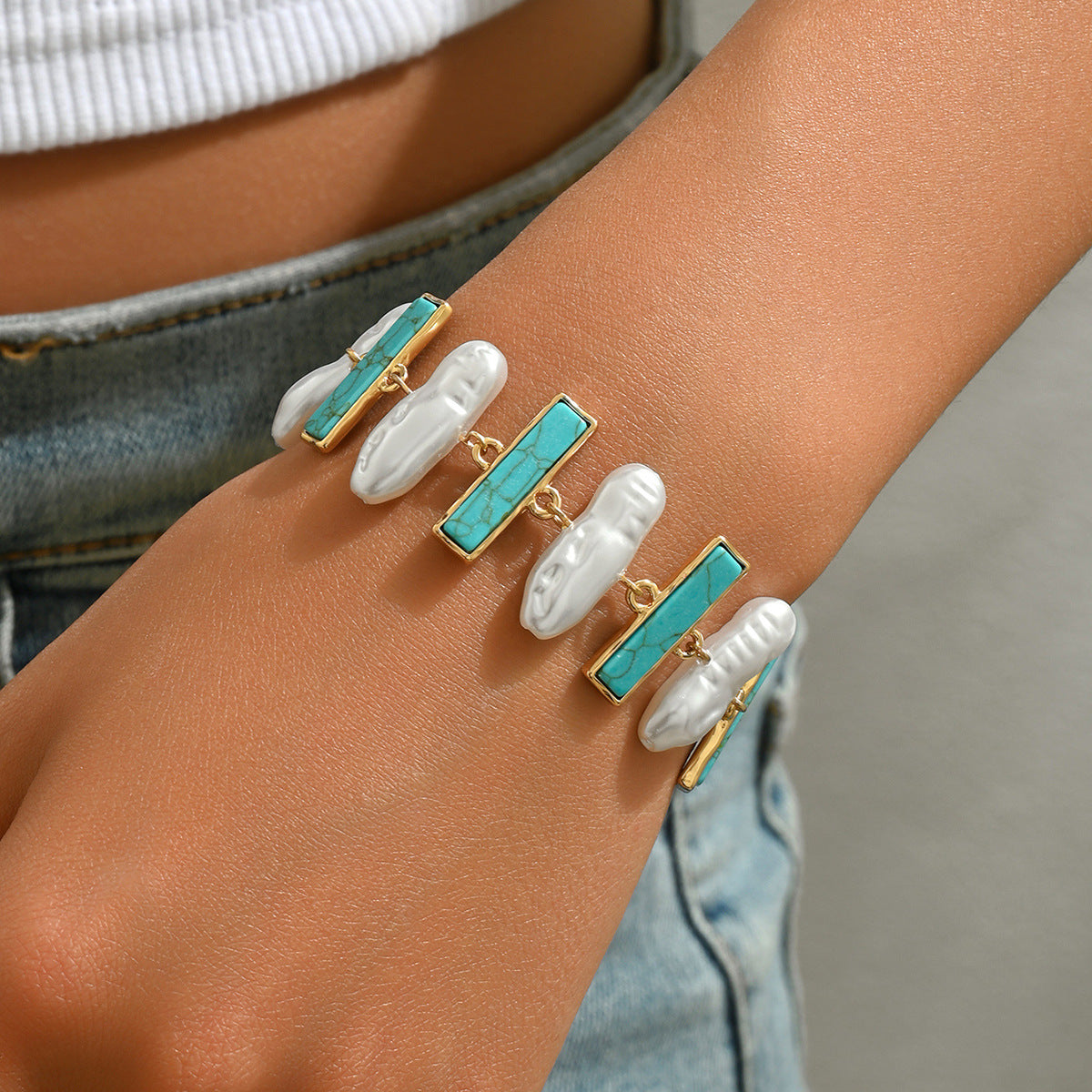 Geometric Women's Bracelet with Turquoise Inlay and Pearl Accents in Zinc Alloy for Fashionable Everyday Wear
