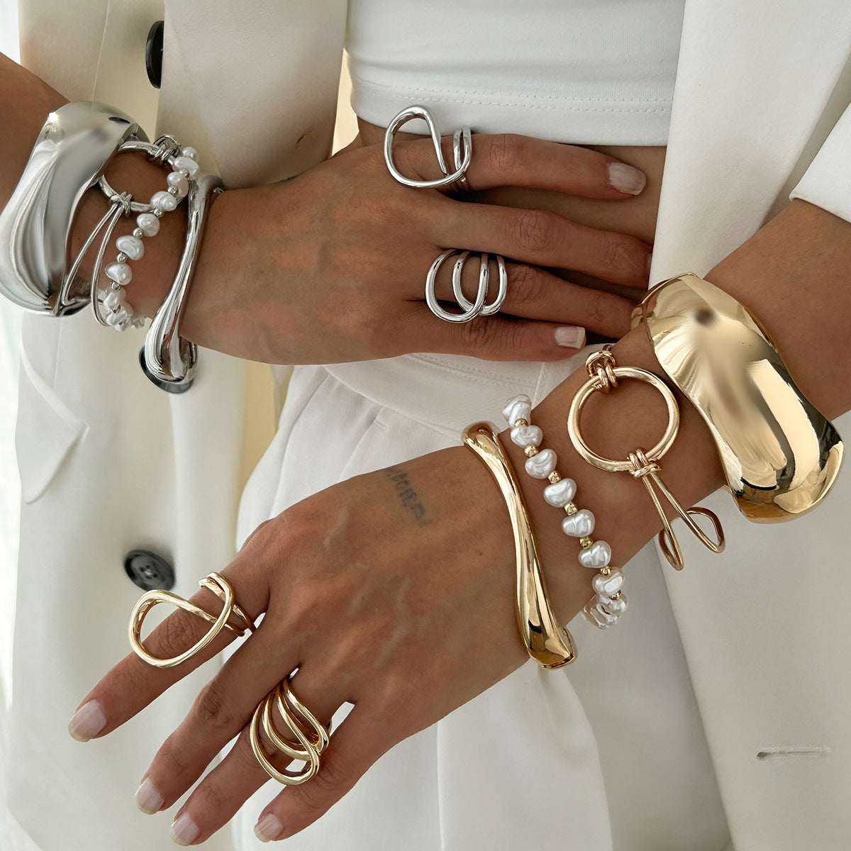 Pulsera de Aleación de Forma Irregular con Acabado Galvanizado a la Moda para Mujeres