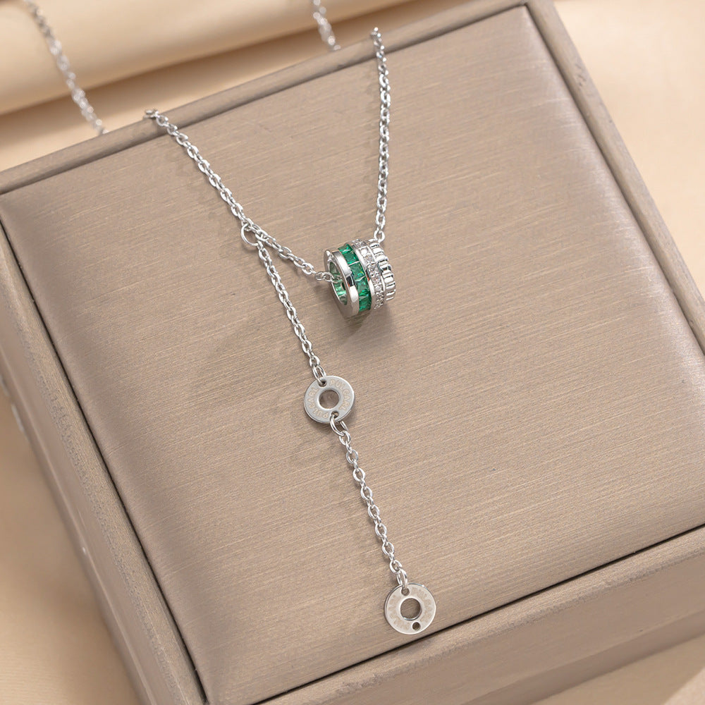 Set di collana in acciaio al titanio geometrico minimalista di lusso leggero con ciondolo in rame placcato oro 18 carati e intarsio in zircone, unisex
