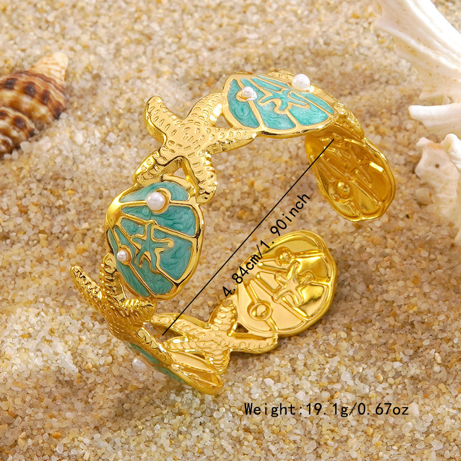 Bracciale rigido aperto a C in acciaio inossidabile con perle, conchiglie, stelle marine e gocce d'olio, stile minimalista