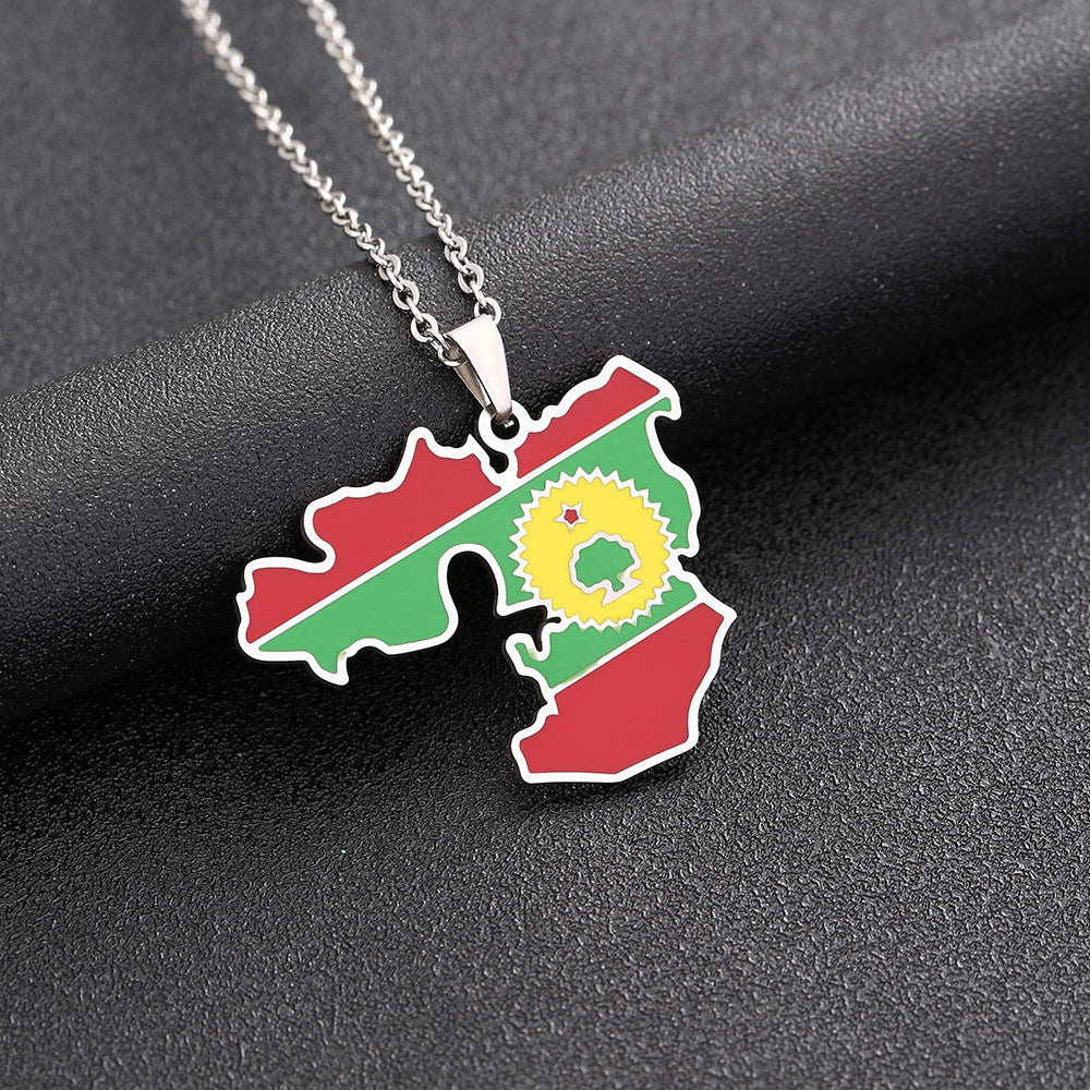Collana con ciondolo a mappa geometrica in stile etnico in acciaio inossidabile con finitura smaltata, unisex
