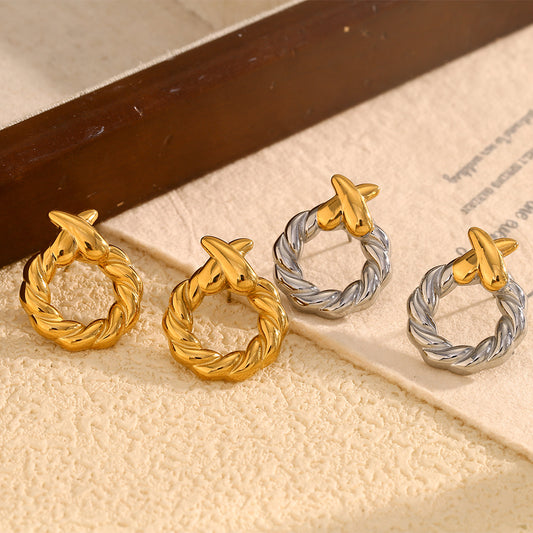 Orecchini a perno geometrici minimalisti alla moda in acciaio inossidabile con placcatura in oro 18 carati e design circolare intrecciato a forma di X