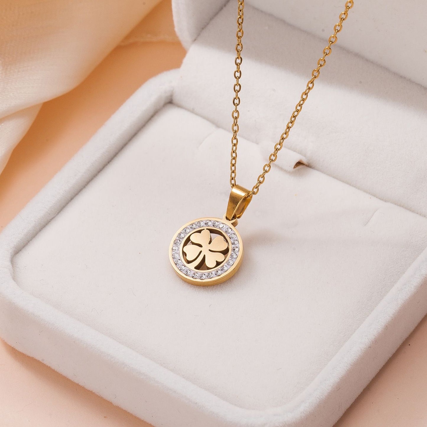 Minimalist Luxury Titanium Steel Plated Leaf Four-Leaf Clover Pendant Necklace for Unisex