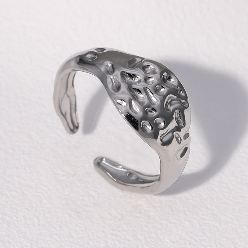 Anello aperto da donna in acciaio inossidabile geometrico minimalista testurizzato con placcatura in oro 18K
