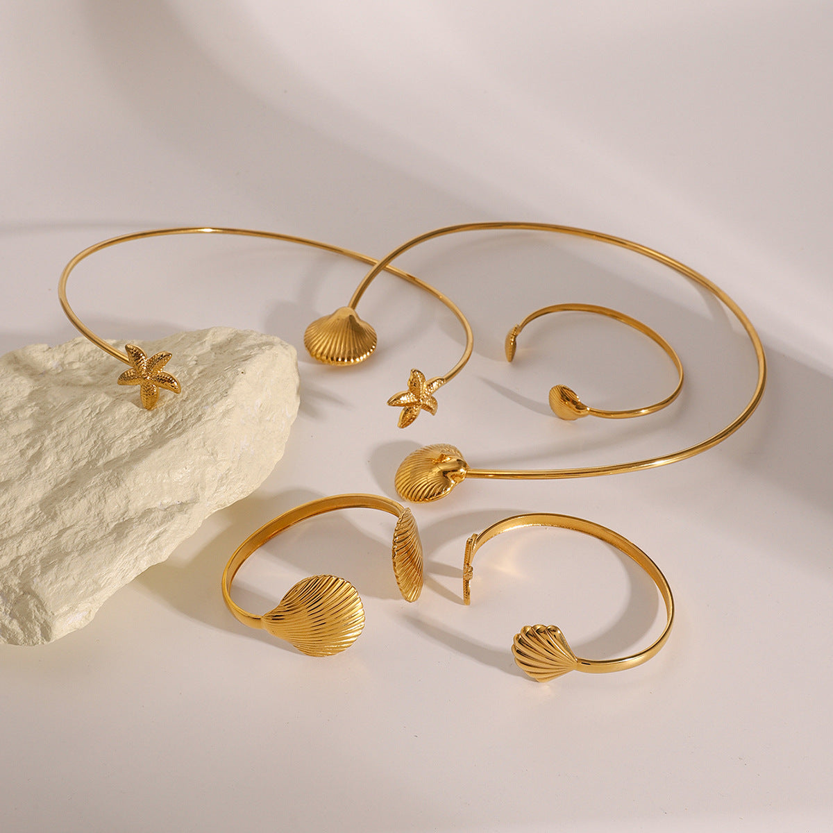 Collana girocollo minimalista da donna in acciaio inossidabile a forma di stella marina e conchiglia