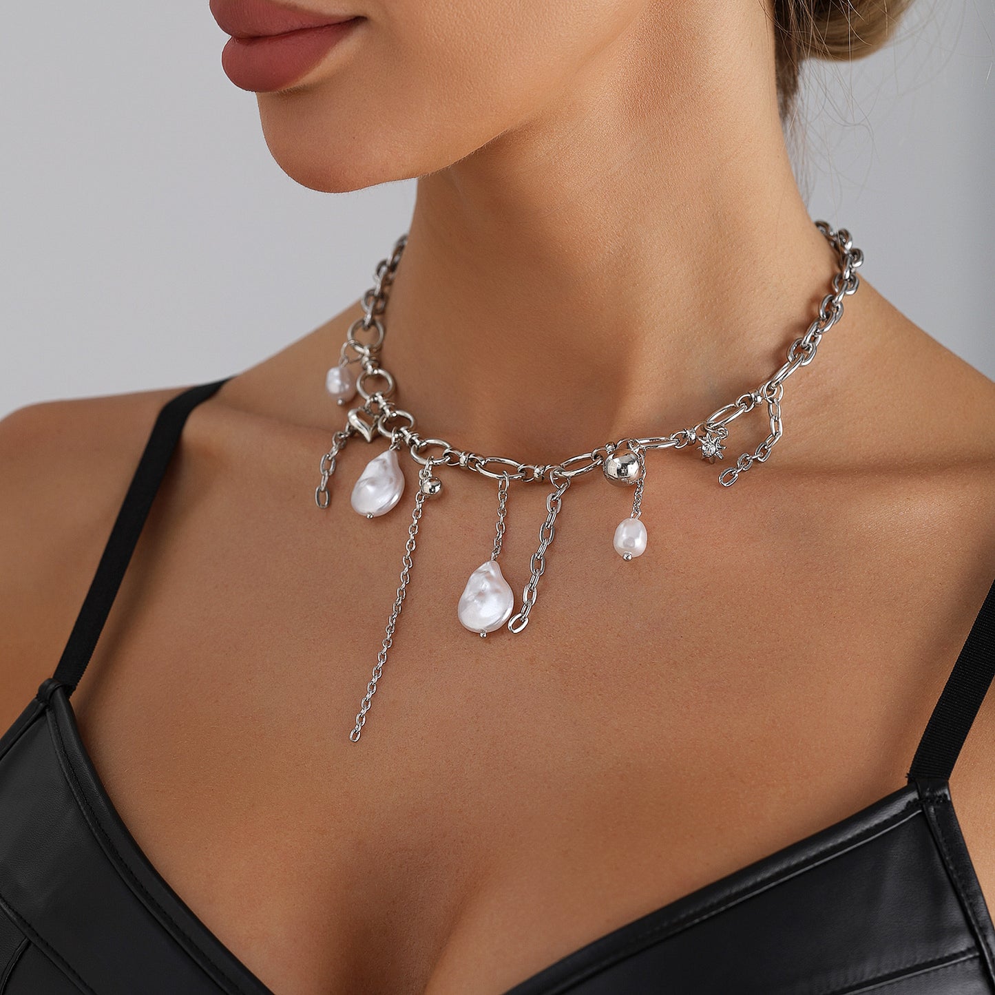 Sexy Streetwear Heart Geometric Alloy Pearl Plated Necklace for Women