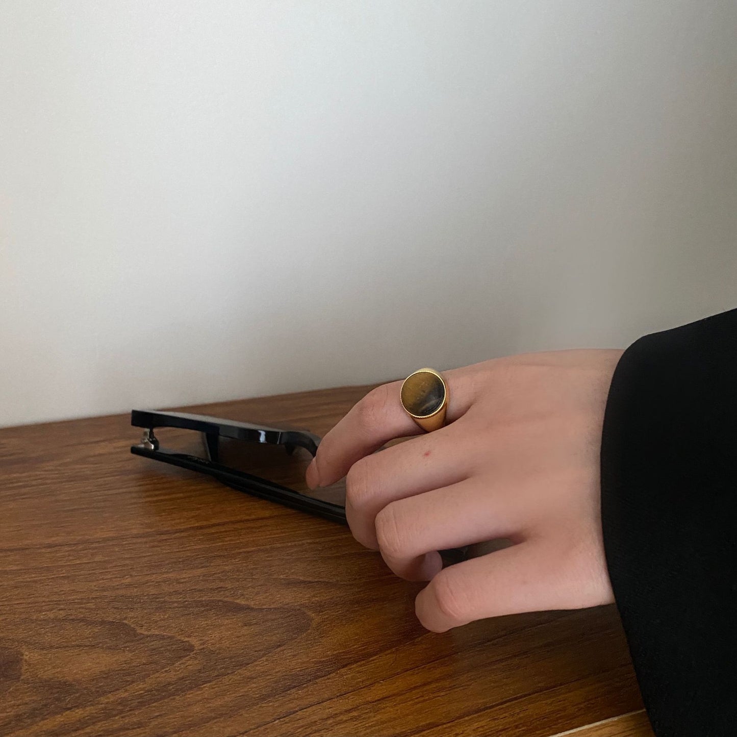 Anello numerico minimalista in argento sterling 925 con intarsio in occhio di tigre, regolabile