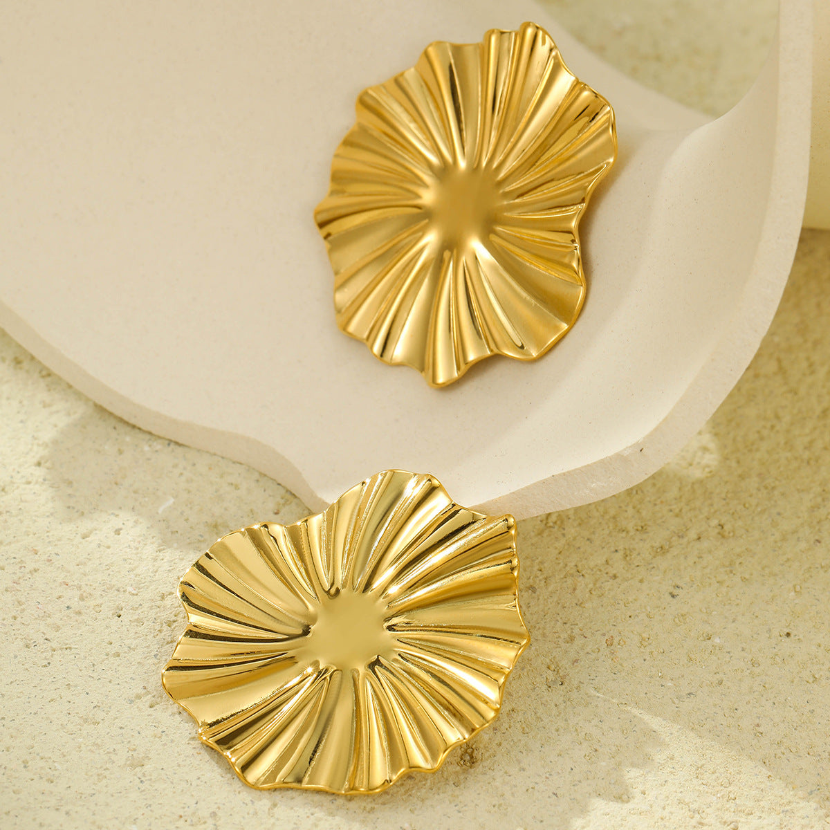 Pendientes de rayas irregulares geométricas vintage para mujer de acero de titanio con chapado en oro de 18 quilates