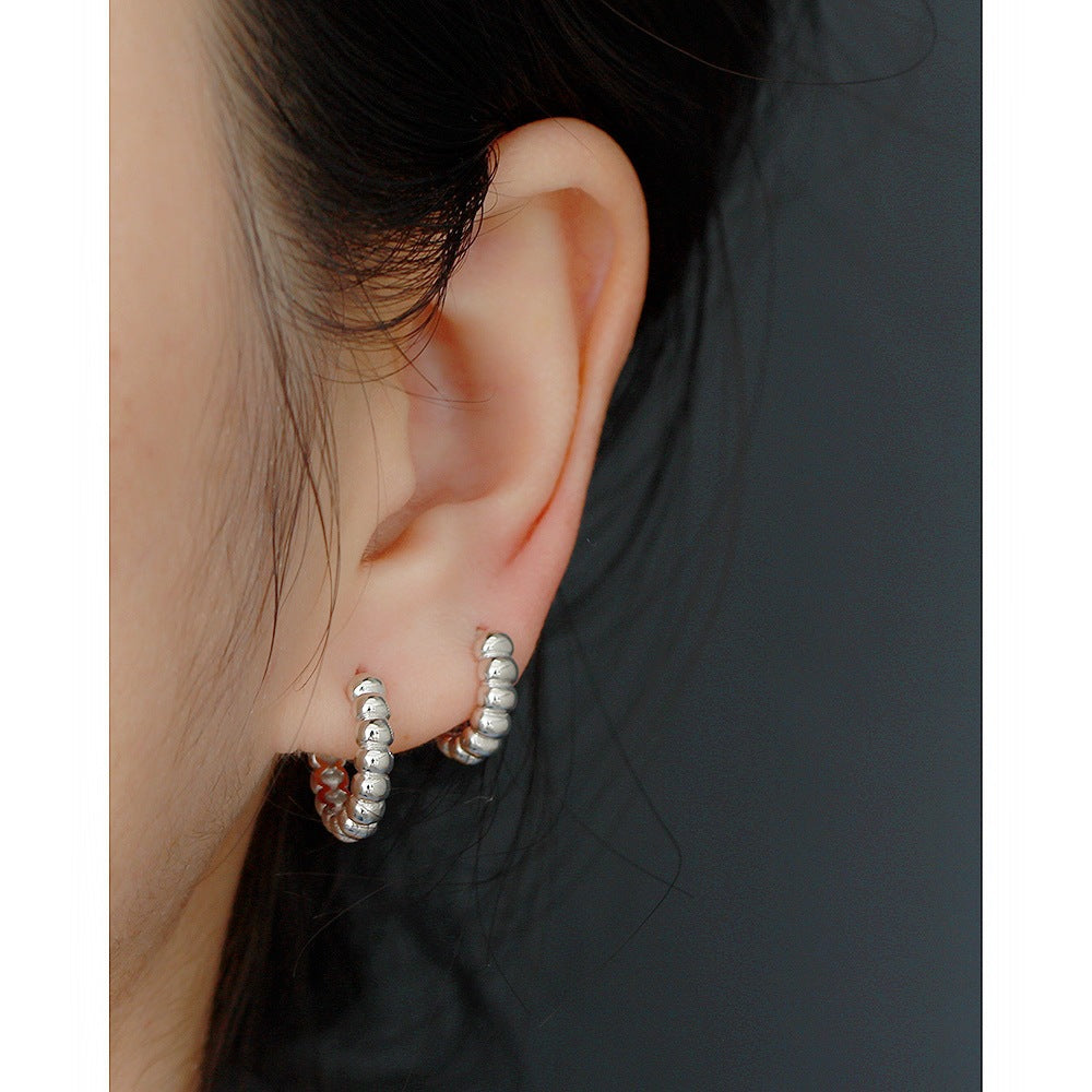 Orecchini a Cerchio Geometrici Minimalisti da Donna in Argento Sterling 925 con Finitura Placcata e Dettaglio a Pois