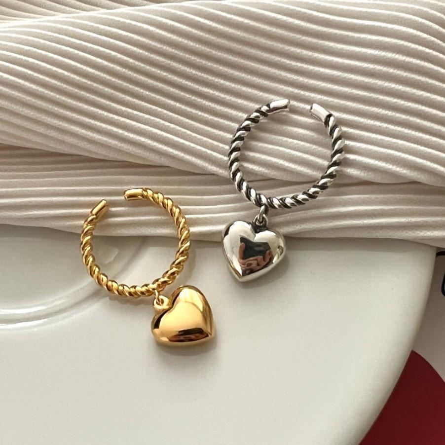 Minimalist Heart-Shaped 925 Sterling Silver Ring for Women with Wavy Band Design