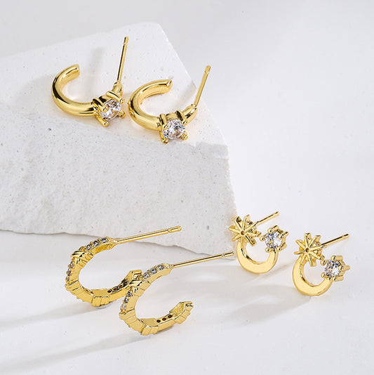 Orecchini Minimalisti Geometrici in Rame con Placcatura in Oro 18K e Accenti di Zirconi per Donna