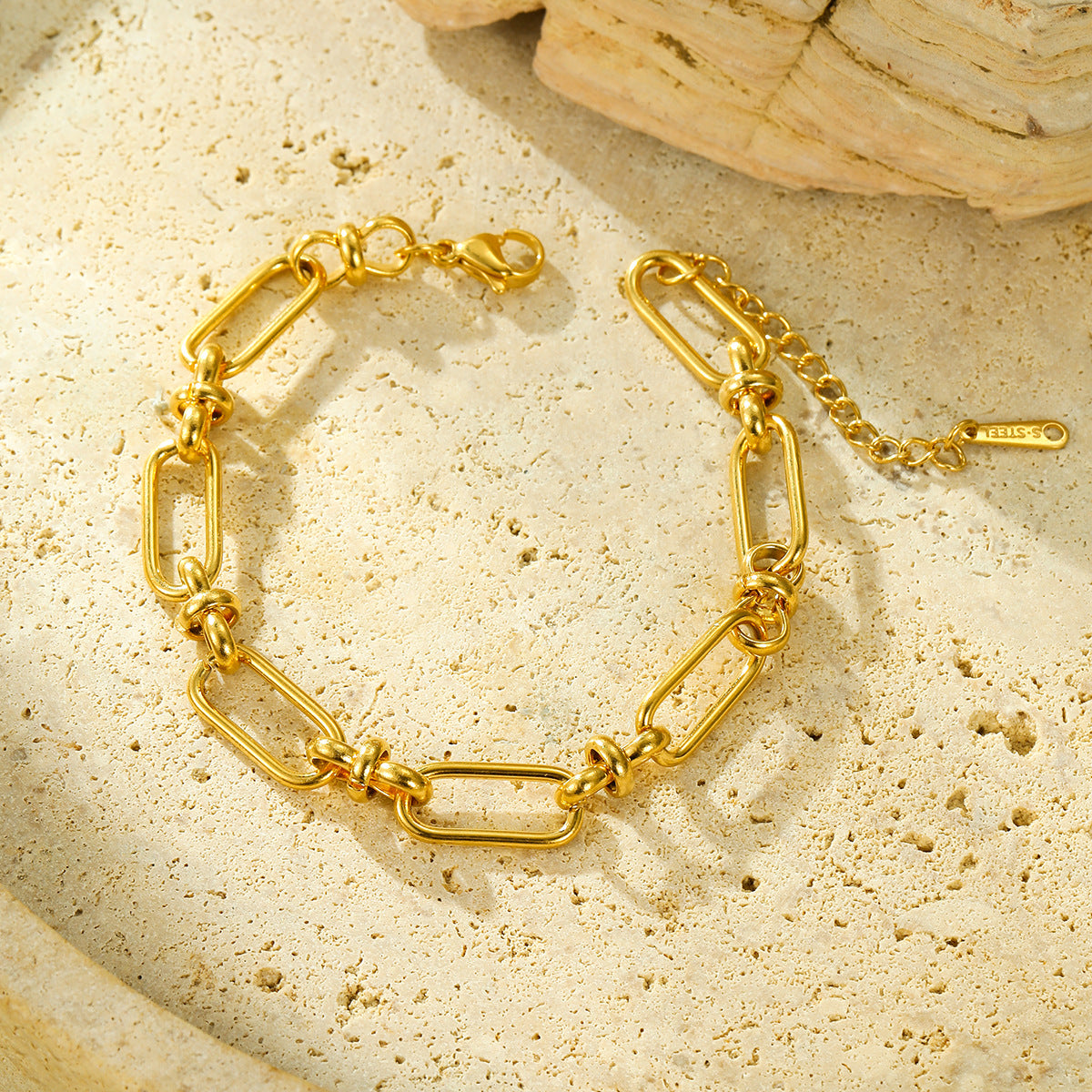 Pulsera con cierre cruzado de cadena ancha estilo OL de moda en acero inoxidable con chapado al vacío de oro de 18 quilates