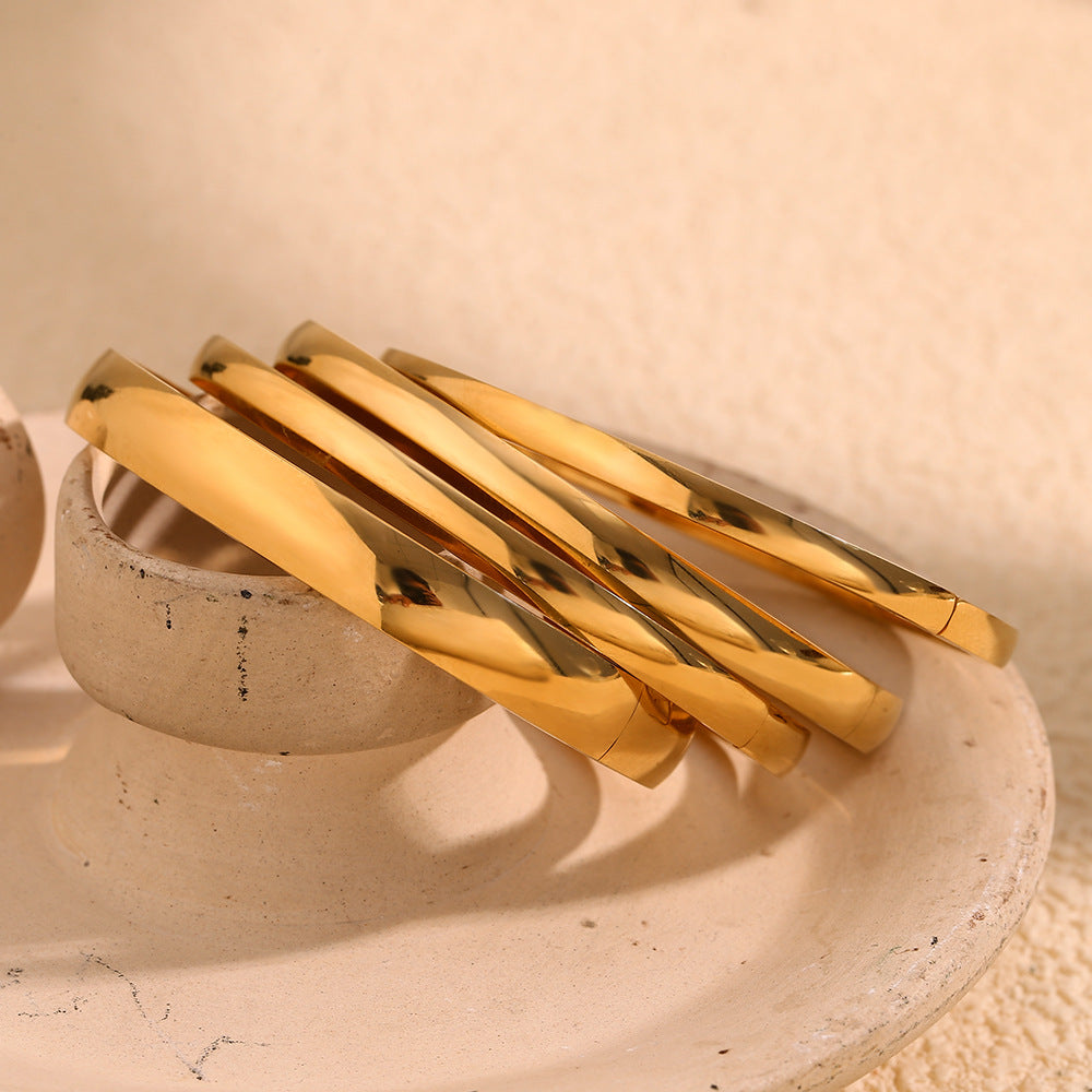 Minimalist Elegant 18K Gold Plated Stainless Steel Geometric Bangle for Women