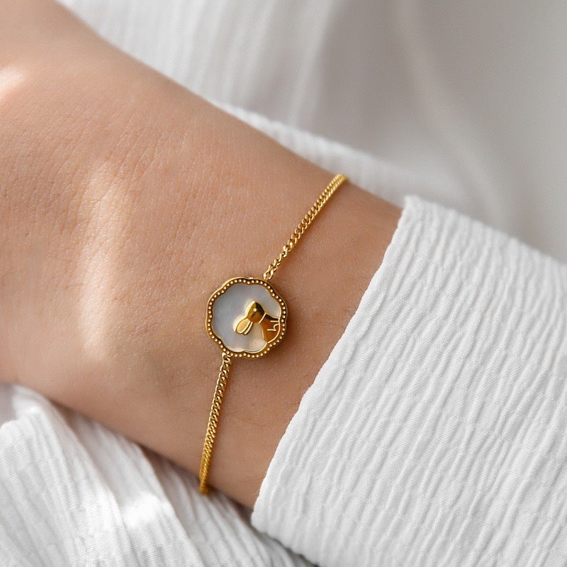 Minimalist Rabbit-Shaped Titanium Steel Bracelet with Plated Finish for Women and Unisex Wear