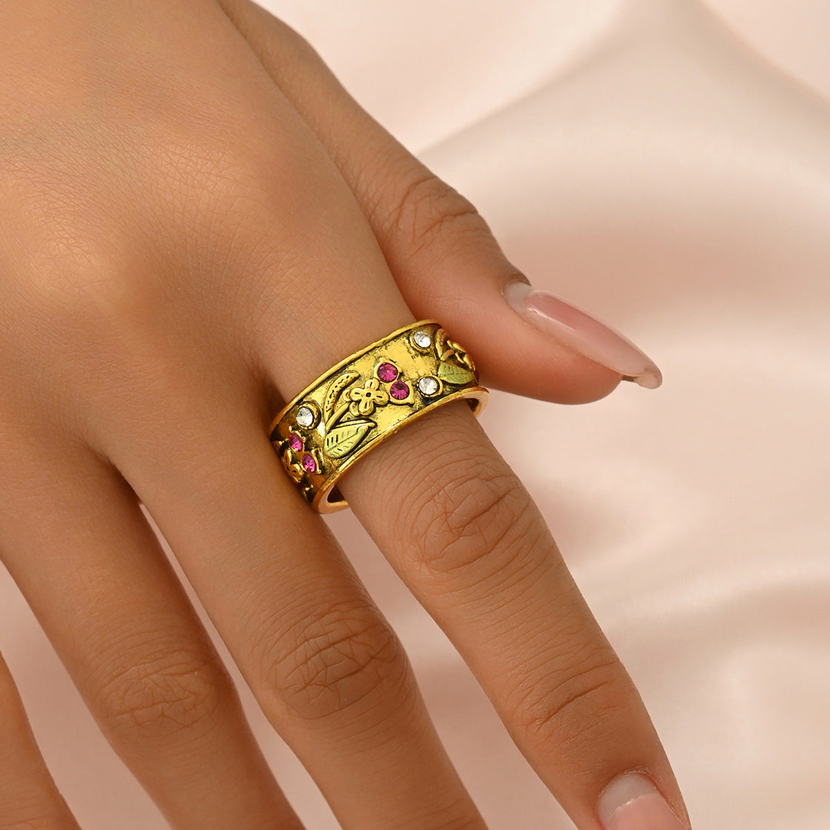 Anello vintage da donna in lega di zinco con strass intarsiati e motivo floreale geometrico in stile reale