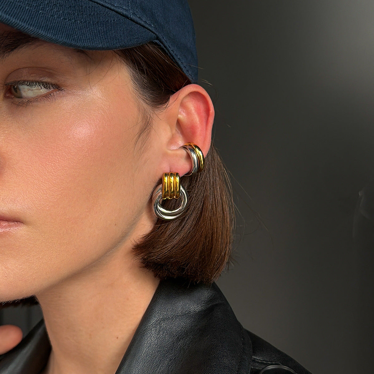 Minimalist Geometric Round Stainless Steel PVD Gold Plated C-Shaped Hoop Earrings for Women