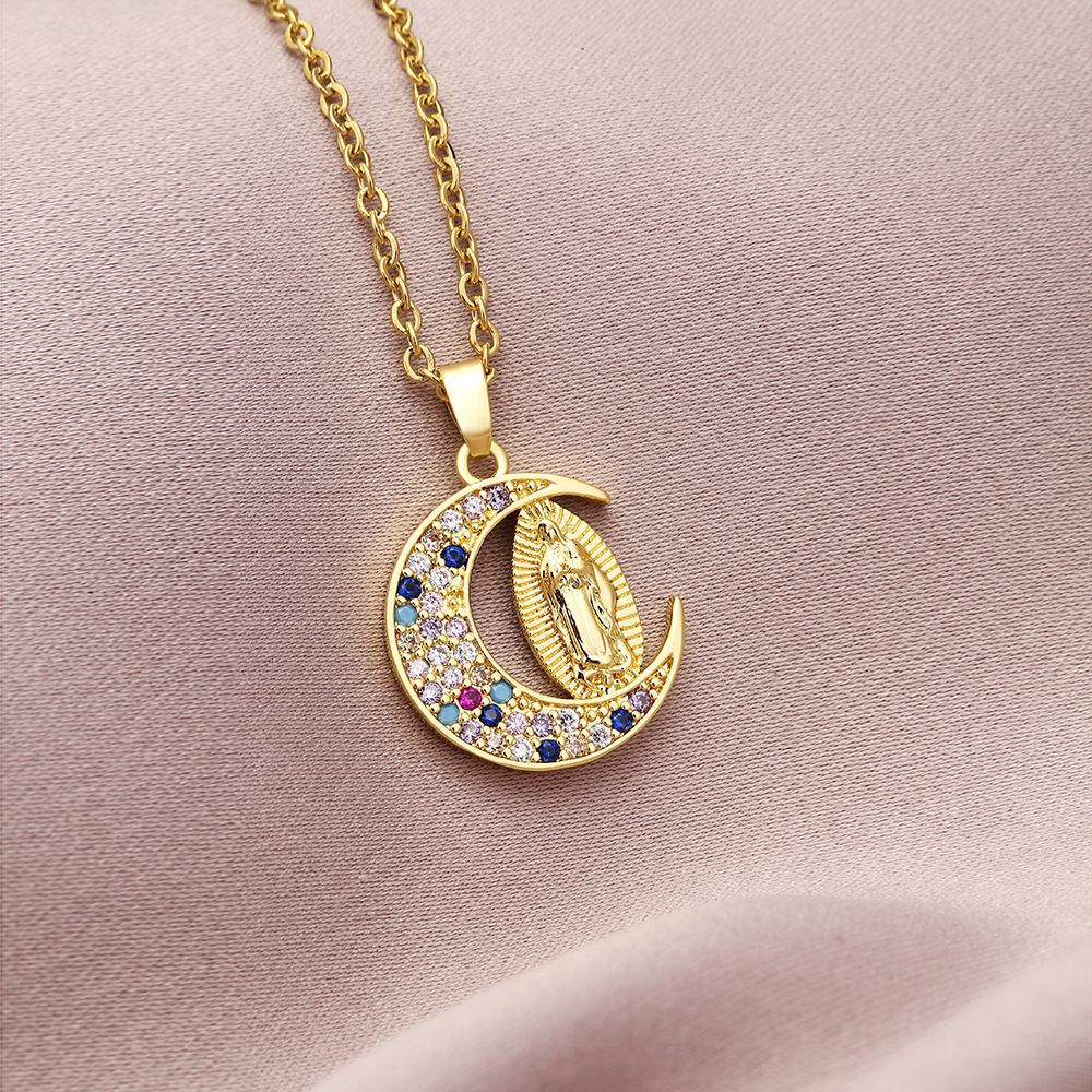 Collar con colgante de la Virgen María geométrico de moda para mujer con incrustaciones de circonita cúbica y cadena de cobre chapado en oro