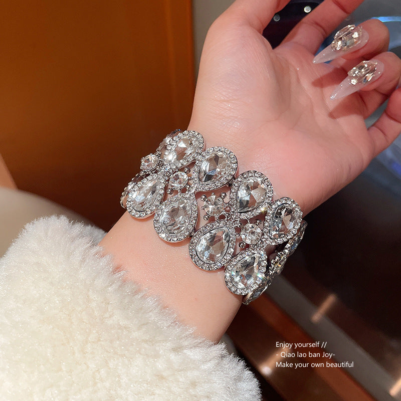 Elegant Teardrop Rhinestone Inlaid Alloy Stretch Bracelet for Women