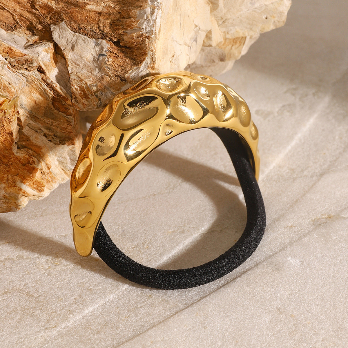 Fashion-Forward Hammered C-Shaped Hair Tie in Stainless Steel with 18K Gold Plating for High Ponytail