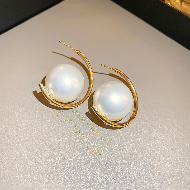 Orecchini a cerchio geometrici rotondi minimalisti da donna con base in rame placcato oro e perni in argento sterling 925, gioielli eleganti di lusso adatti all'ufficio