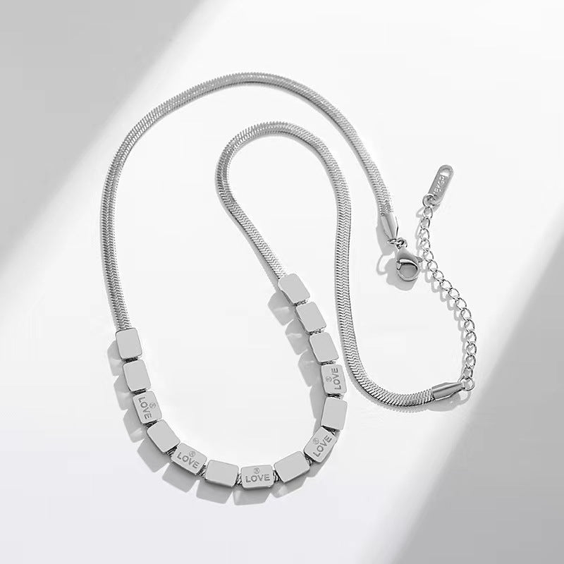 Collana pendente con quadrifoglio in acciaio al titanio placcato oro rosa 18 carati minimalista di lusso da donna