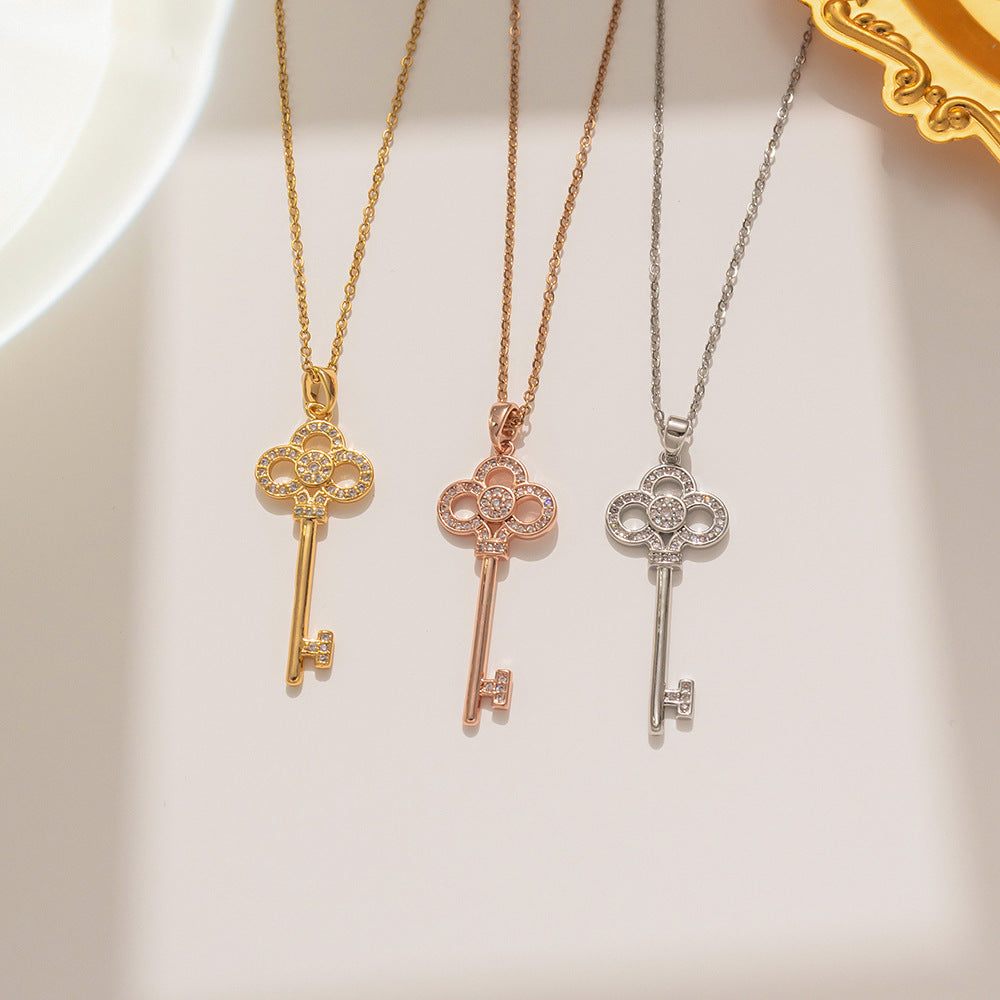 Versatile 18K Gold Plated Titanium Steel Geometric Crown Key Pendant O-Chain Necklace for Women