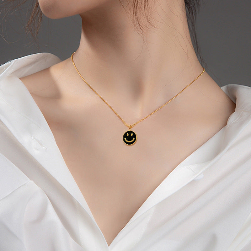 Collana Minimalista con Pendente Geometrico in Acciaio al Titanio per Donna e Uomo con Catena a Locket Dorata, Dolce e Delicata Gioielleria per la Clavicole