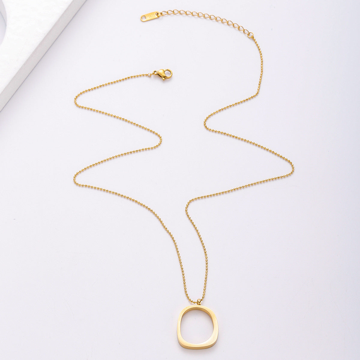 Minimalist Geometric Oval Titanium Steel Necklace for Women with Polished Stainless Steel Chain