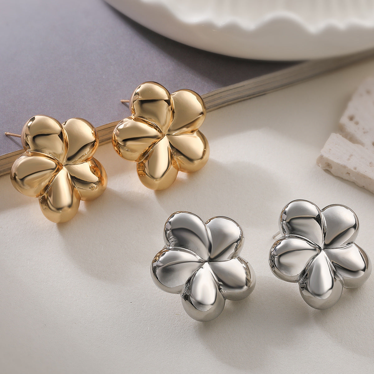 Luxury 18K Gold Plated Brass Geometric Floral Stud Earrings for Women