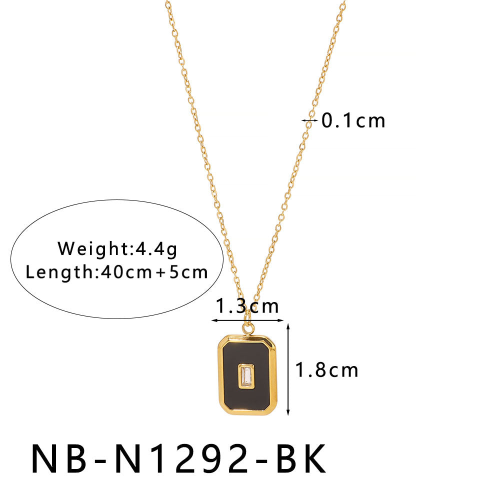 Collana con pendente geometrico in madreperla da donna con catena in acciaio inossidabile placcato oro 18 carati e dettagli floreali