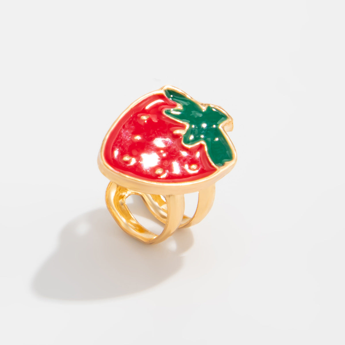 Cute Strawberry-Shaped Alloy Ear Cuffs with Plated Finish for Women, Minimalist Cartoon-Inspired Ear Bone Clips