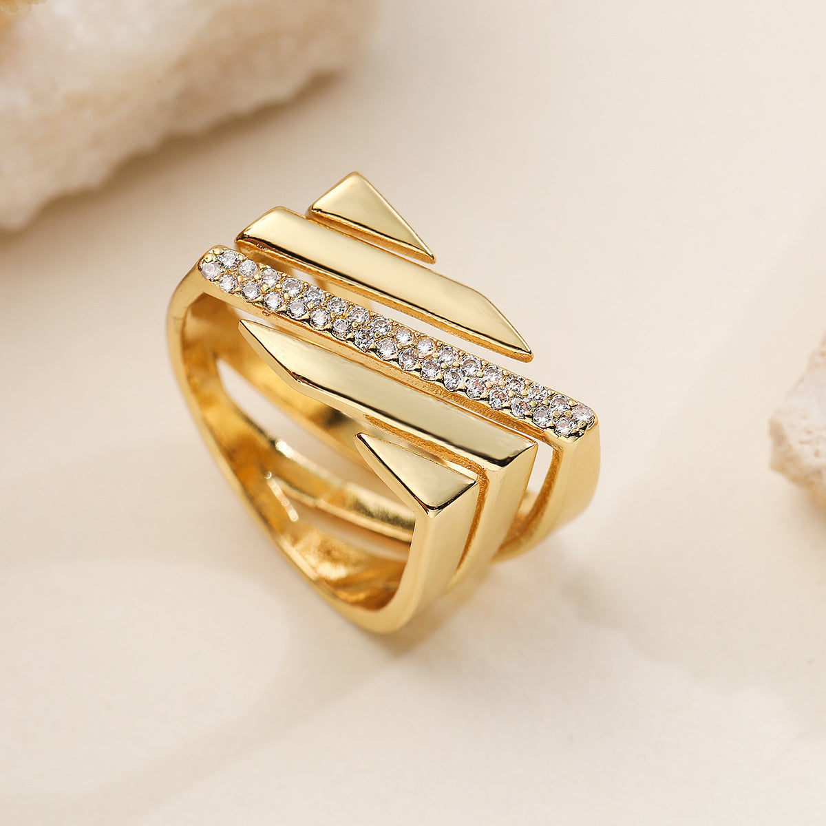 Vintage Geometric Open Ring in Copper with Gold Plating and Zircon Inlay for Women