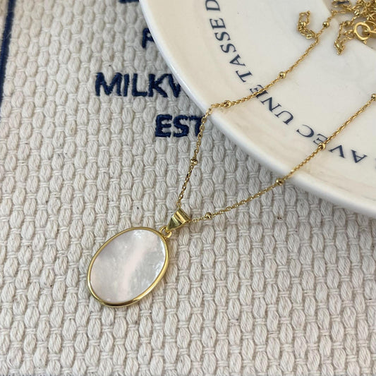 Oval Shell 925 Sterling Silver Necklace