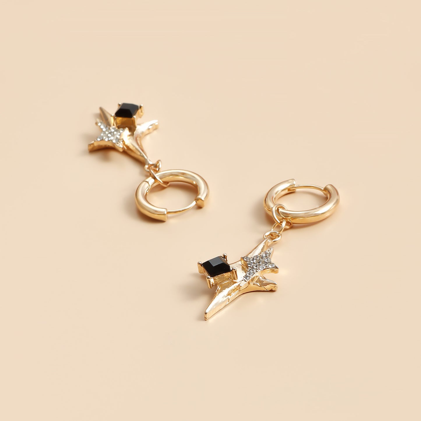 Fashion Minimalist Geometric Four-Pointed Star Stud Earrings for Women with Alloy Base and Plated Finish