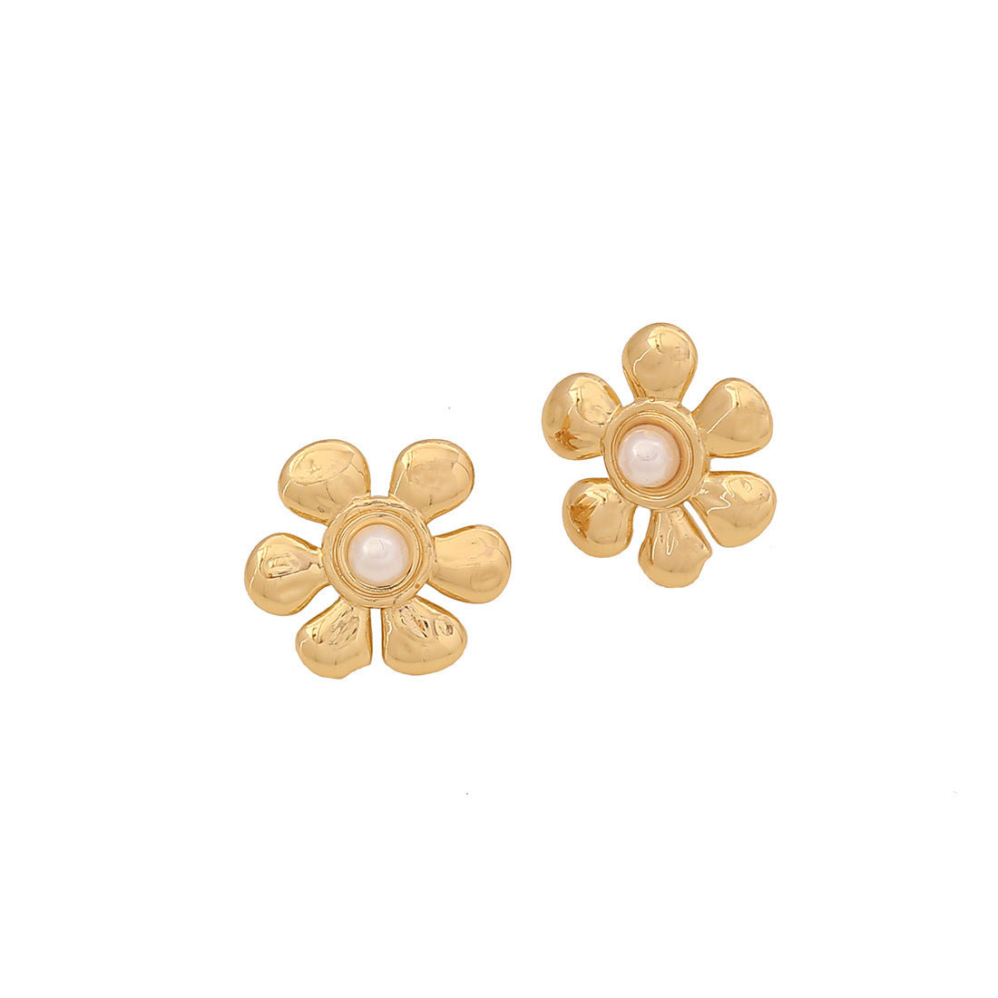 Fashionable Heart-Shaped Stainless Steel Stud Earrings with Plated Finish for Women