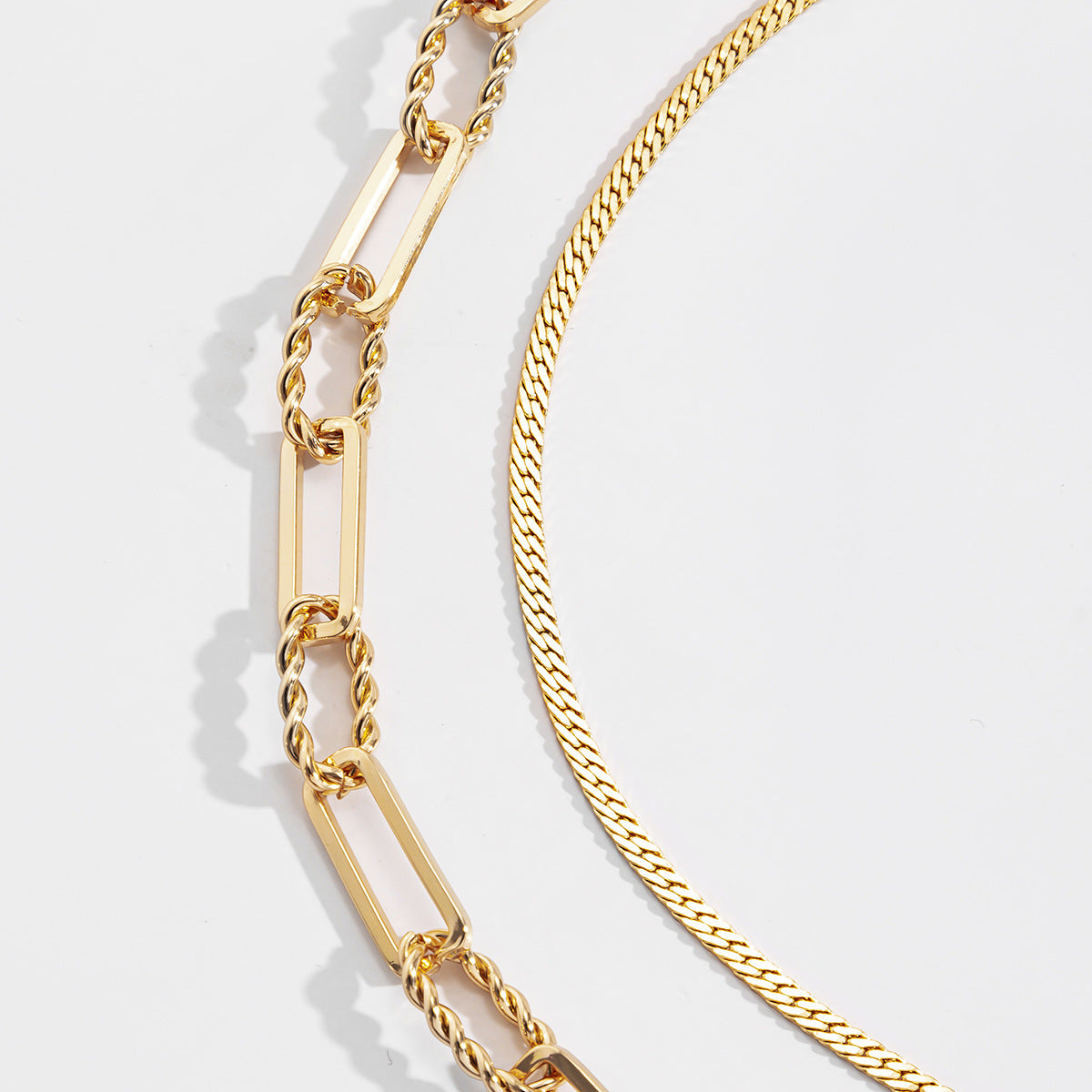 Collar Minimalista de Serpiente Hip Hop con Cruz Geométrica para Mujer