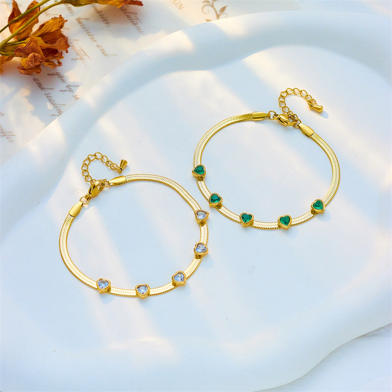 Bracciale Minimalista a Catena Serpentina in Acciaio al Titanio a Forma di Cuore con Intarsio di Strass da Donna