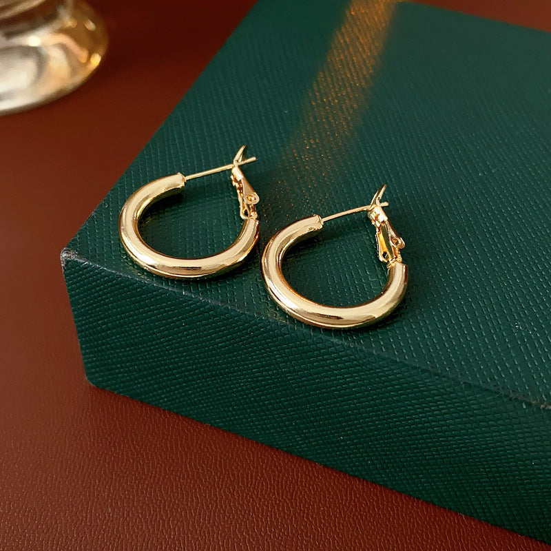 Orecchini a cerchio geometrici rotondi minimalisti da donna con base in rame placcato oro e perni in argento sterling 925, gioielli eleganti di lusso adatti all'ufficio