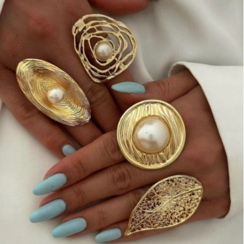 Anello in lega placcato ondulato, geometrico irregolare, vuoto, elegante e casual da donna
