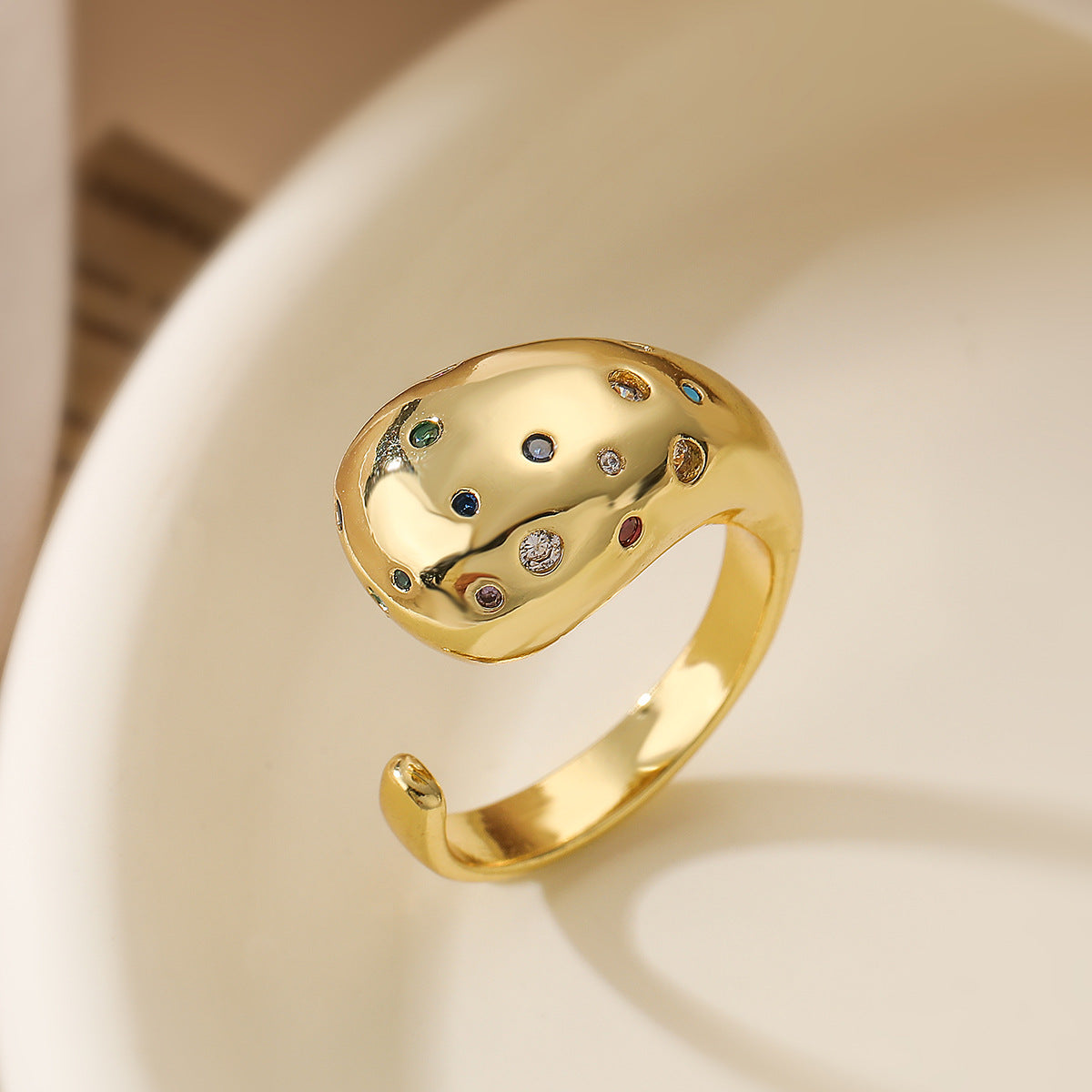 Anello da Donna Minimalista Geometrico in Rame Placcato Oro con Zircone