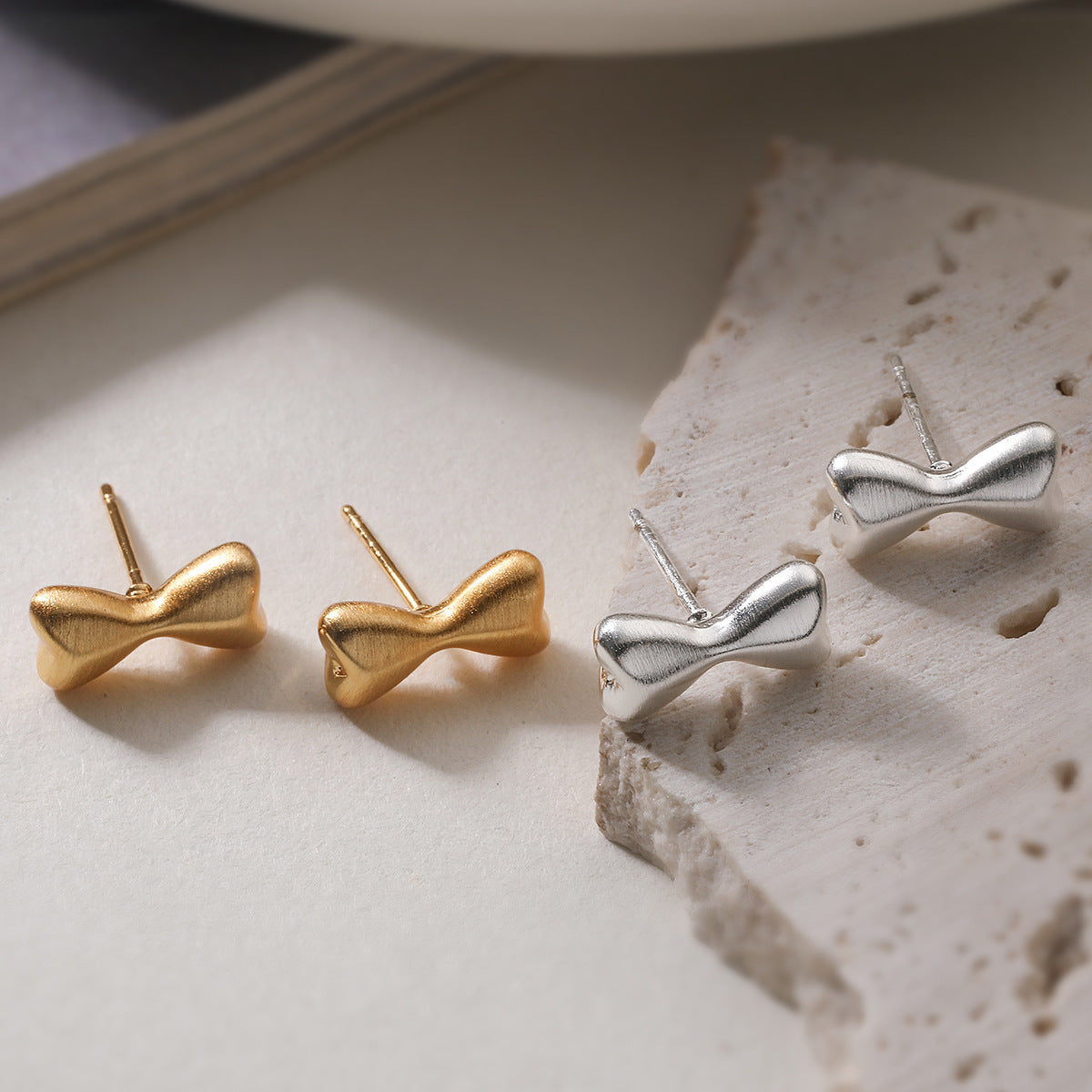 Sweet Elegant Geometric Brass 18K Gold Plated Brushed Bow Stud Earrings for Women