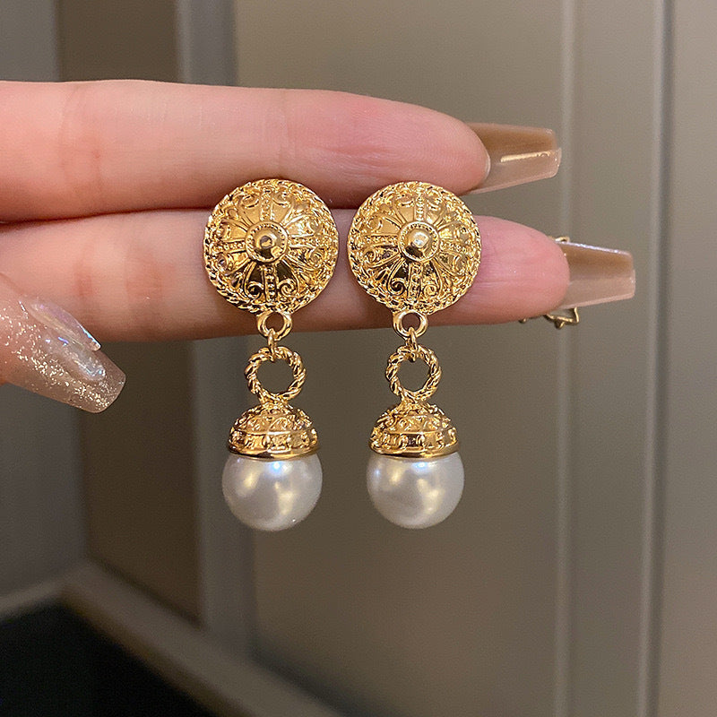 Orecchini a perno da donna vintage geometrici in lega con intarsi di strass, eleganti, artistici e retrò