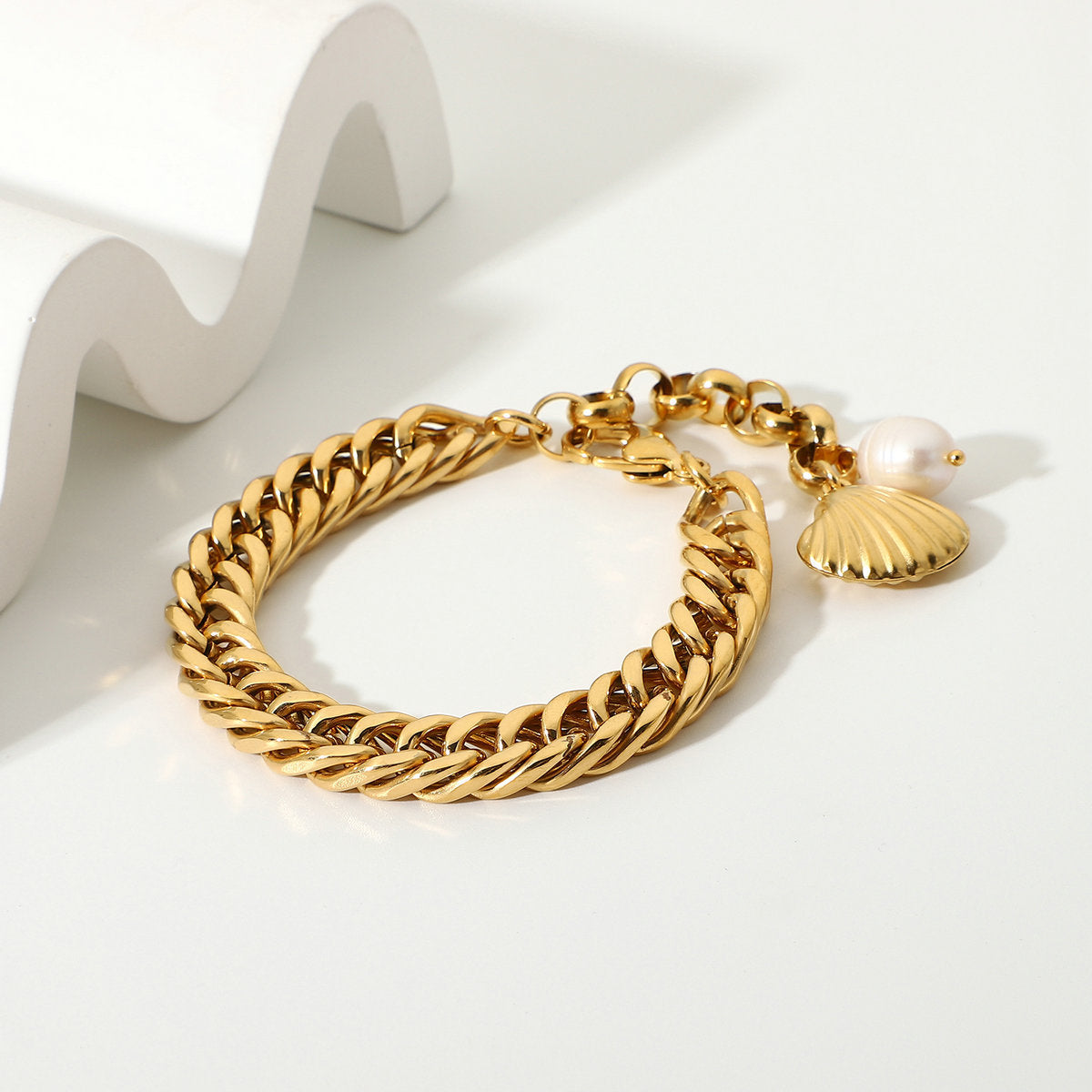 Elegant Geometric Stainless Steel Bracelet with 18K Gold Plated Cuban Chain and Freshwater Pearl Accents for Women