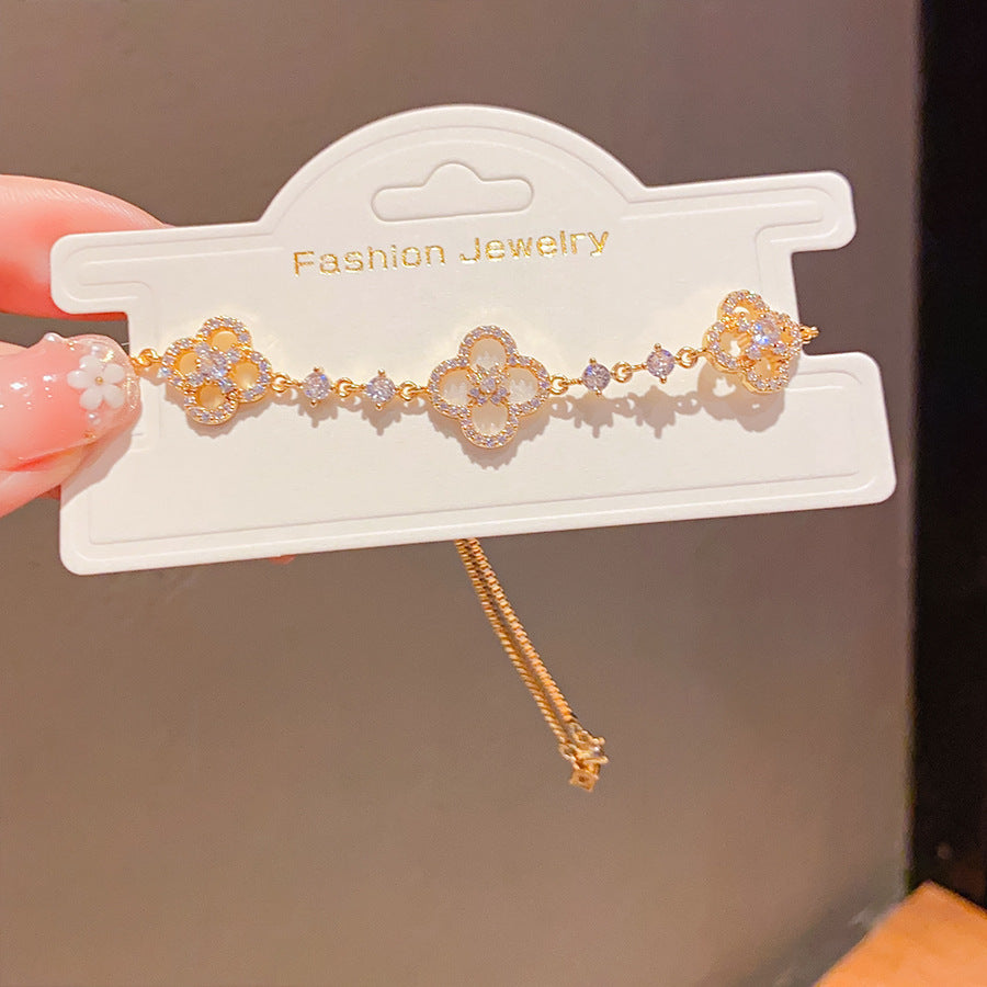 Luxury Elegant 18K Gold Plated Brass Floral Inlaid Cubic Zirconia Bracelet for Women