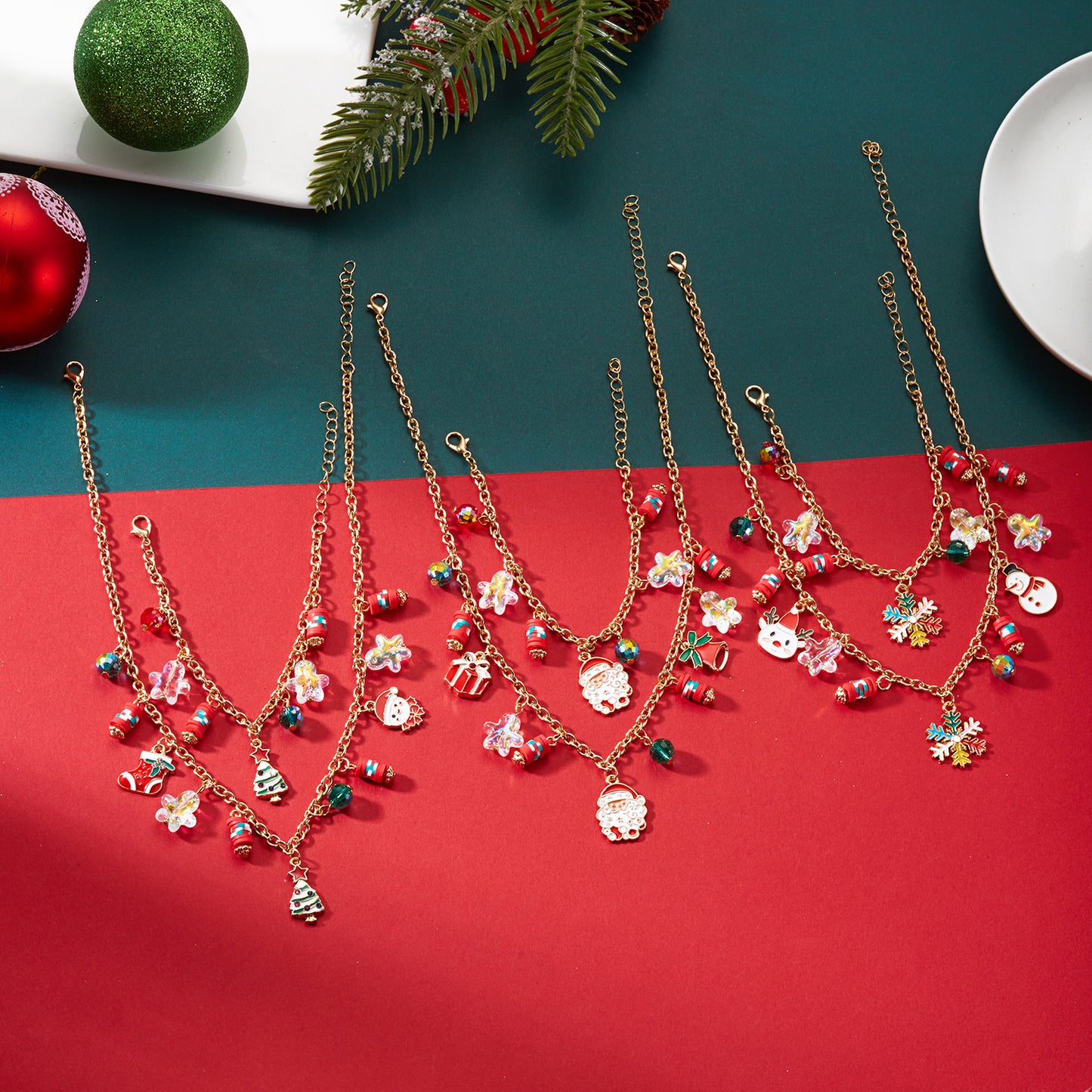 Fashion Christmas Tree Snowflake Santa Claus Pendant Necklace and Bracelet Set for Women with Alloy Construction and Electroplated Finish