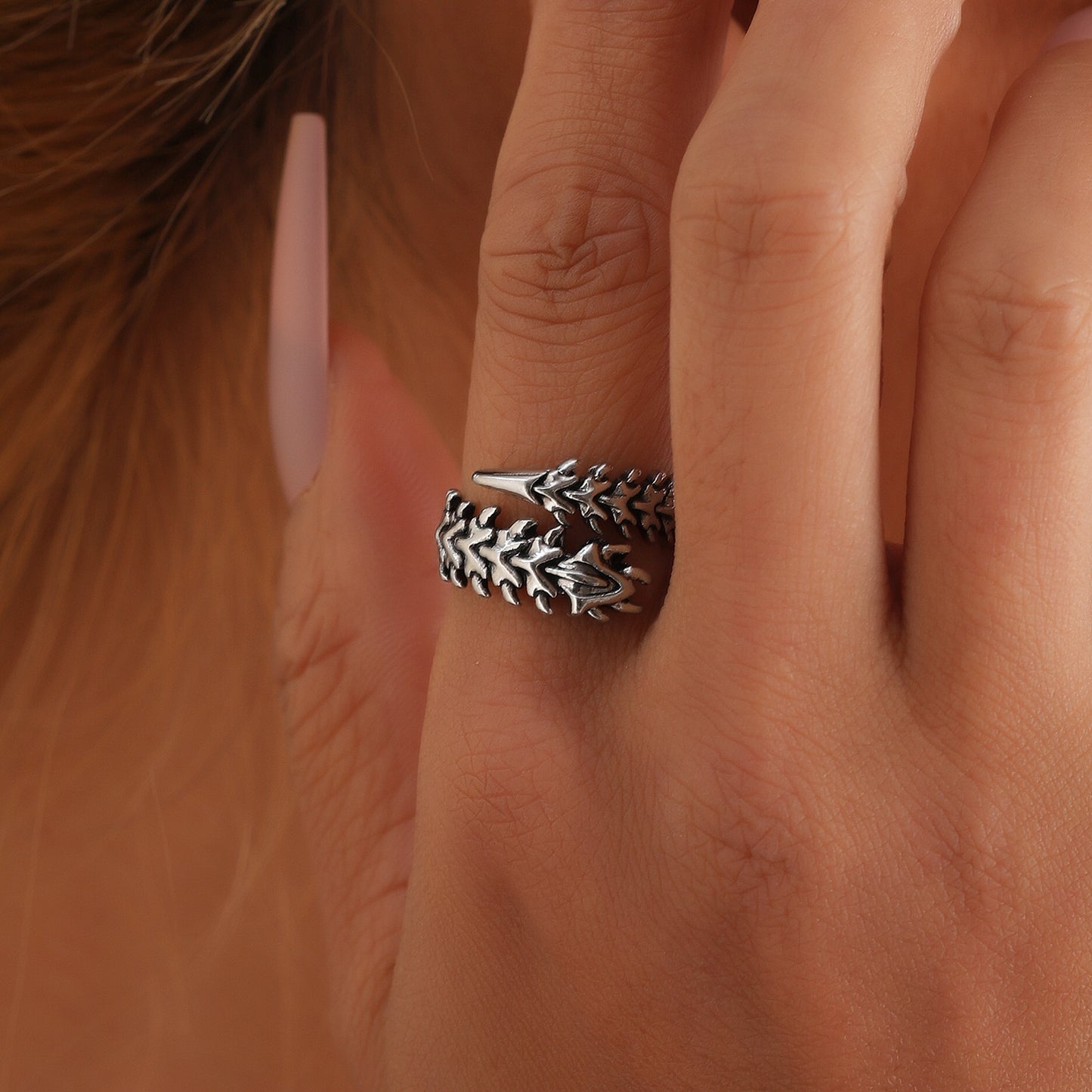 Vintage Geometric Spine Bone Ring with Adjustable Opening in Plated Metal for Women